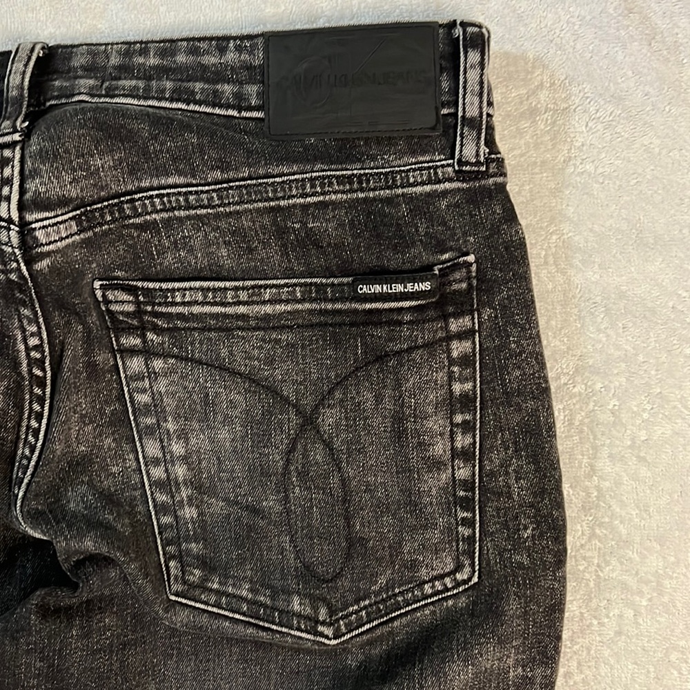 Calvin Klein Jeans, Black Distressed Denim, Slim Fit size 31x30 - Picture 2 of 6